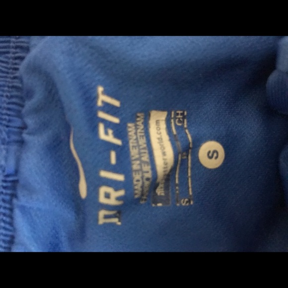 Athletic shorts - Picture 9 of 9